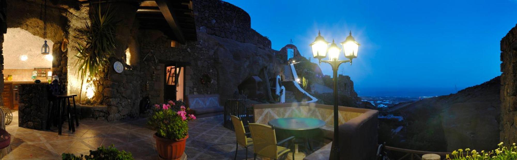 Castillo Lanzarote Villa Sophie - Luxury Villa -Sleep In A Volcanic Cave With Heated Pool Tías Eksteriør bilde